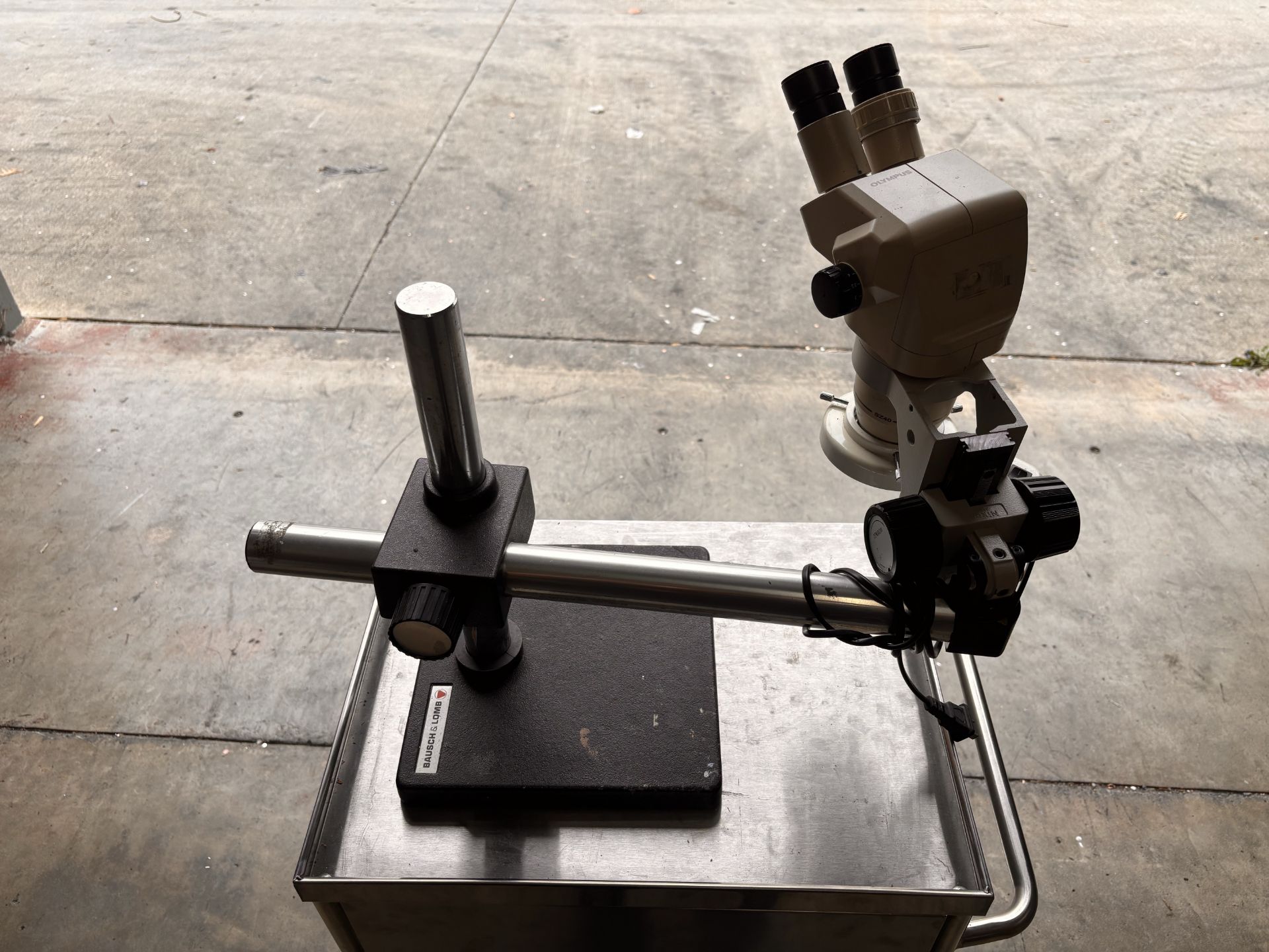 Olympus SZ40 Stereo Zoom Microscope w/ Arm, Base and Eyepieces - Image 8 of 9