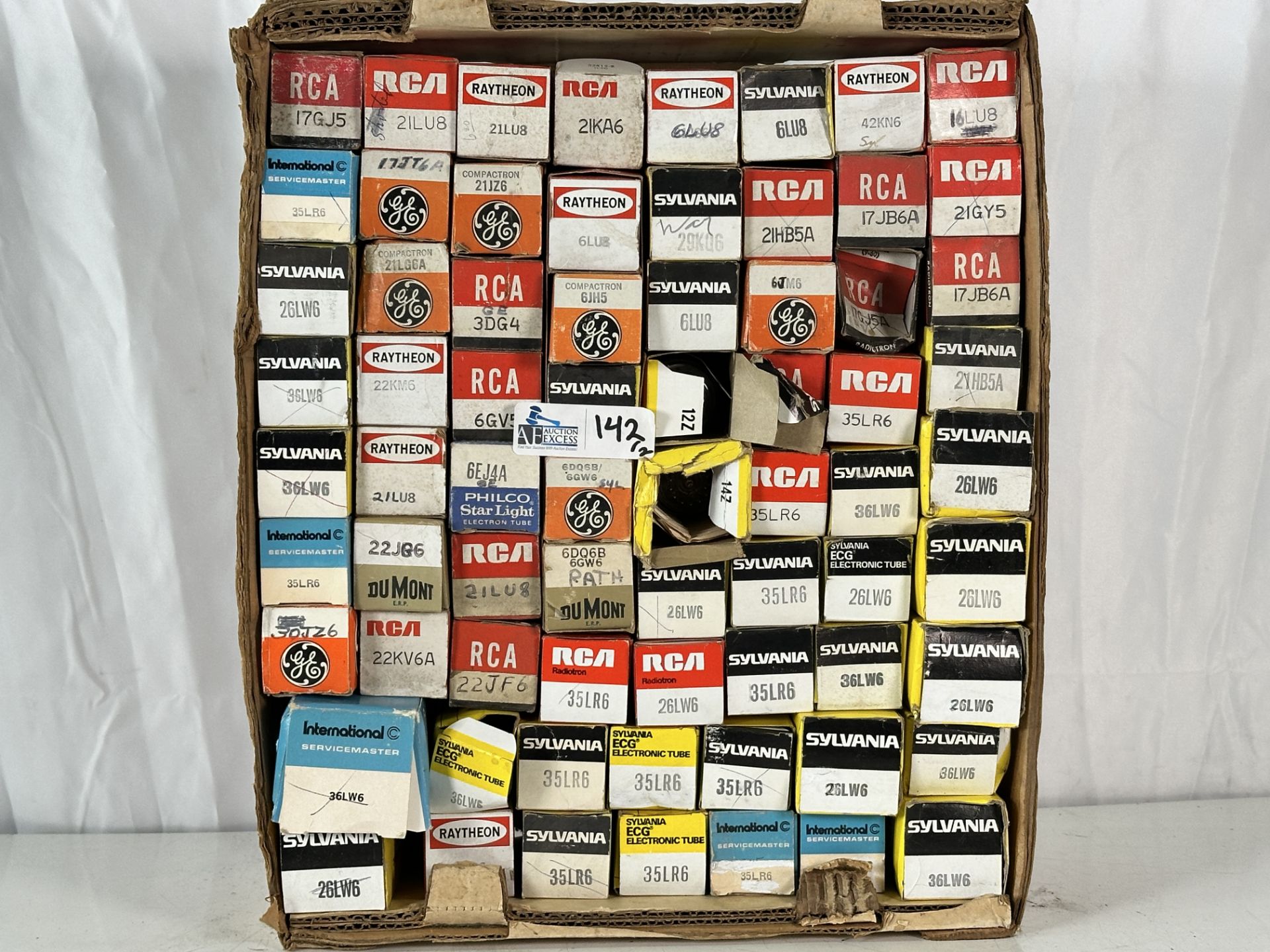 Lot of 100+ Vintage Vacuum Tubes NOS RCA Sylvania GE 35LR6 17JB6A 6GU7 6LU8