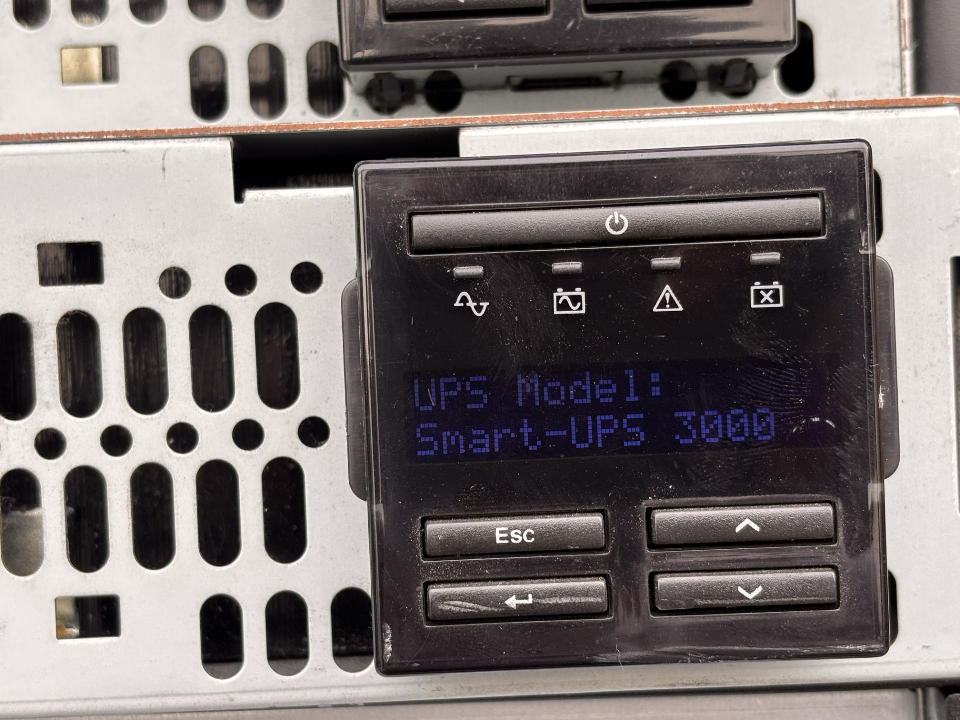Lot of 2 APC SMT3000RM2U Smart-UPS 3000VA Rackmount UPS' - Image 2 of 9