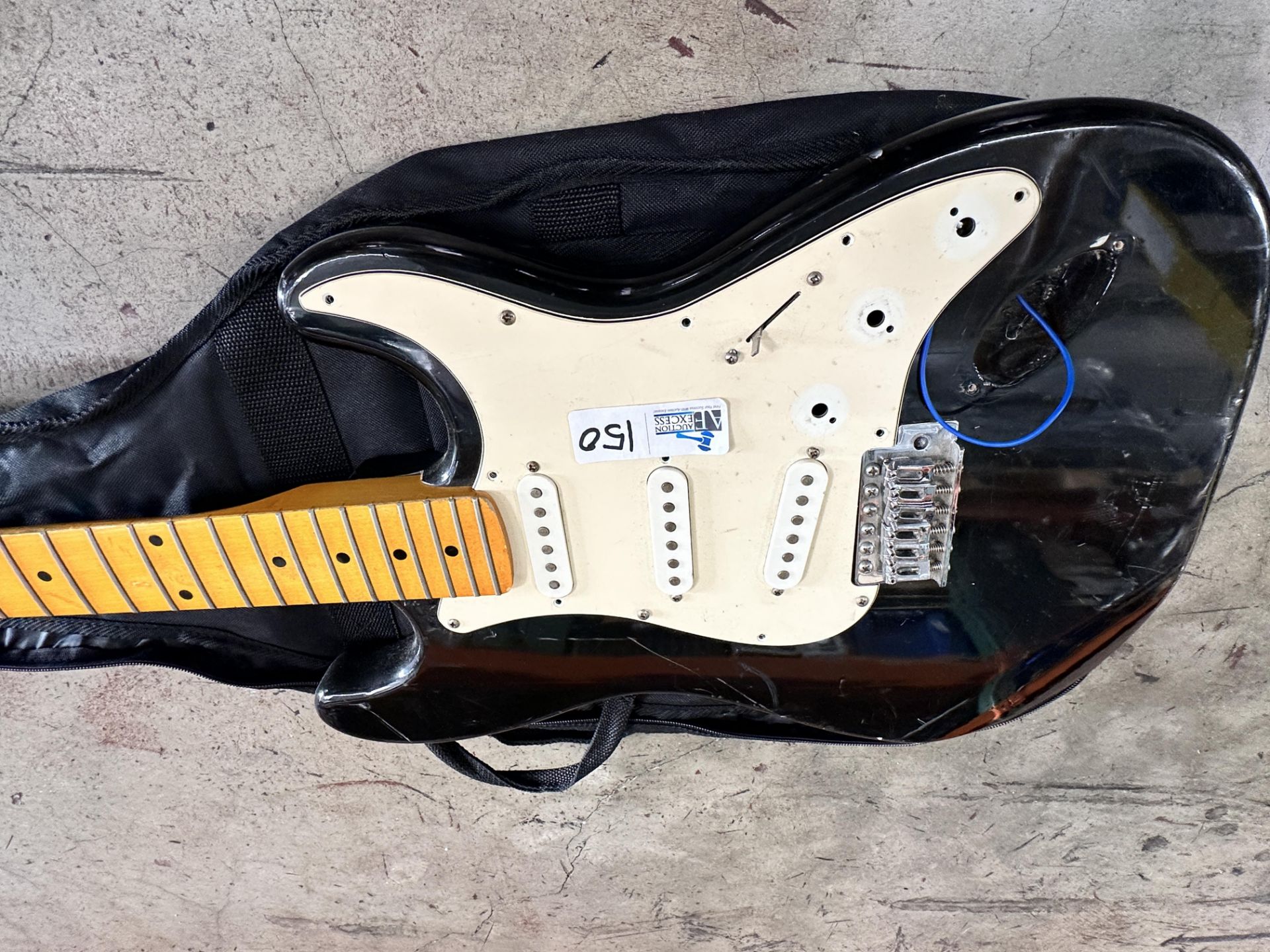 Spectrum Electric Guitar Black Stratocaster Style - Image 3 of 10