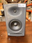 JBL LSR4326P Powered Speaker monitor