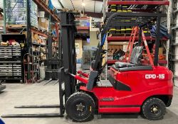 UNUSED 2026SDLOOL ELECTRIC FORKLIFT MODEL D15, 60V, APPROX MAX CAPACITY 3300LBS, APPROX MAX HEIGHT