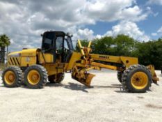 MAULDIN ARTICULATED MOTOR ROAD GRADER MODEL MG622, DIESEL