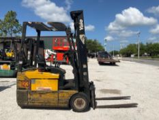 YALE FORKLIFT MODEL ERP040THN36TE094, ELECTRIC, APPROX MAX CAPACITY 3400LBS,APPROX MAX HEIGHT 218...