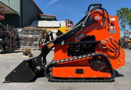 UNUSED 2026 SDLOOLSTAND ON SKID STEER LOADER MODEL 36C, GAS POWERED, ELECTRIC START, RUBBER TRACKS,