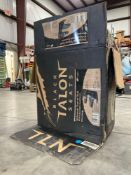 UNUSED UNIVERSAL TRACTOR SEAT WITH ADJUSTABLE SUSPENSION MODEL 5100ooBK