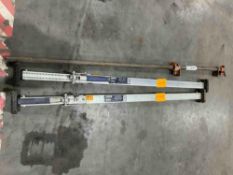 ( 2 ) PEERLESS SMARTBAR CC5010 ADJUSTABLE LOAD BARS & ( 1 ) MISC CLAMP