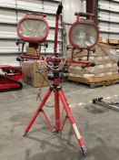 COMMERCIAL ELECTRIC DUAL HEAD TRIPOD WORK LIGHT STAND