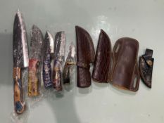 ( 5 ) UNUSED HANDMADE DAMASCUS KNIVES , ASSORTED SIZES AND COLORS, STEEL AND HANDMADE DAMASCUS