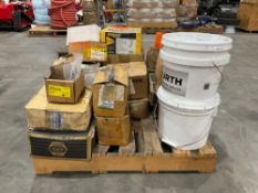 ( 1 ) PALLET OF ASSORTED FASTENERS AND HARDWARE; NUTS, BOLTS, SCREWS. AND WASHERS;MULTIPLE BRANDS,