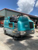 TENNANT RIDE ON SWEEPER MODEL S20, LP POWERED