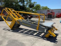 COTTERMAN ROLLING LADDER, APPROX 5.8FT PLATFORM HEIGHT, 7 STEPS, APPROX WEIGHT CAPACITY 1000LBS