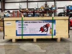 UNUSED 2026 HAND-USE HYDRAULIC TRACK PIN PRESS MACHINE MODEL SYLJ100, APPROX HYDRAULIC CYLINDER