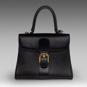 A Delvaux Brillant MM black leather handbag, H 22 - W 29 - D 15 cm, ca 1963