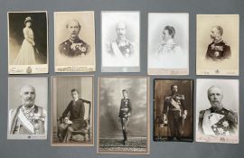 Europäische Königshäuser: Konvolut 30 Stück, Fotografien von Mitgliedern europäischer Königshäuser u