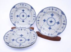 4 Suppenteller, "Musselmalet", Royal Copenhagen, 1889-1922, ø je 23.5 cm, Gebrauchsspuren