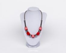 Collier, Jakob Bengel, 1930er Jahre, Chromkugeln, Metall, Galalitwürfel,
