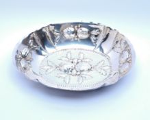Schale, Silber 800, Barockform, florales Dekor, ca. 4 x 21.5 x 16 cm, 167 g