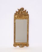 Rokoko-Spiegel, Louis XV, um 1750, durchbrochene Rocaillen in Giebel und Sockel, 97 x 38 cm, Glas e