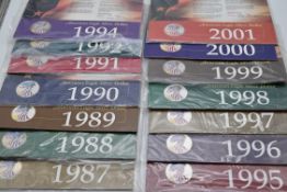 17 x Kolorierte 1-Unze Silbermünze American Silver Eagle, 1987 bis 2004.