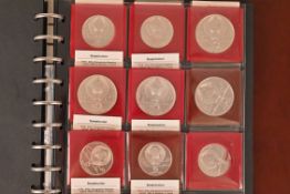 Russland Konvolut mit 5 - 10 Rubel, von 1977 bis 1980