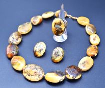 Made to Order Bernsteinschmuckset - Kette, Ring und Ohrklipps