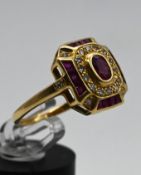 18 K Art Deco Ring mit Rubinen und Diamanten