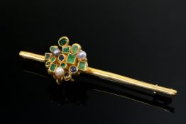 Gelbgold 750 Stabnadel mit aufgesetztem Gelbgold 900 Stäbchenelement, Flussperlen, Saphircabochons 