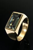 Gelbgold 585 Ring mit rechteckigen grünem Turmalin im Treppenschliff (ca. 2.7ct), 4,2g, Gr. 51, Ste