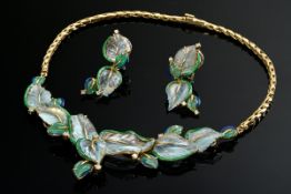 3 Teile Gelbgold 750 Parure mit plastisch ausgearbeiteten Aquamarin und Smaragd Blättern sowie Bril