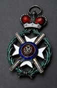 Orden des Kreuzes von Takowo, Serbien, Silber z.T. emailliert, mehrteilig durchbrochen gefertigt, a