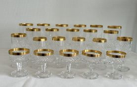 Glas-Serie mit Goldrand, Kristall-Optik, 22 Stück.