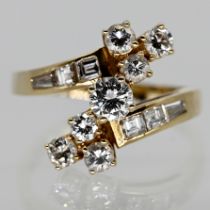 Ring with 6 diamonds and 7 brilliant-cut diamonds, total approx. 1 ct, 1980s
