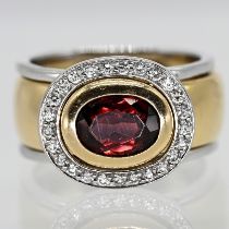 Variable 2-in-1 ring with garnet and 25 small brilliant-cut diamonds, jeweller Heinecke, Hamburg, G