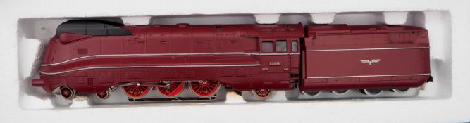 Märklin H0 3089 Stromlinienlokomotive BR 03 der DR