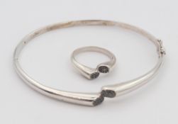 Armreif und Ring mit schwarzen Spinell, 935er Silber
