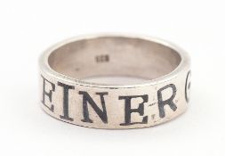 Cathrin Petzhold, Ring mit schwarzer Inschrift "EINER GEHT NOCH", 925er Silber 
