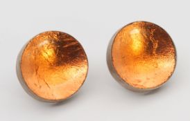 Cathrin Petzhold, Paar Ohrstecker mit Blattgold-Optik, 925er Silber/Rotgold