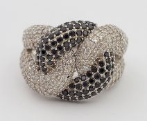 Auffälliger Ring mit weißen und schwarzen Zirkonias, 925er Silber