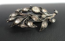 585 / 14 K  Brillantbrosche