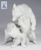 Figurengruppe "Spielende Eisbären, Bärenpaar", MEISSEN, 20. Jahrhundert.