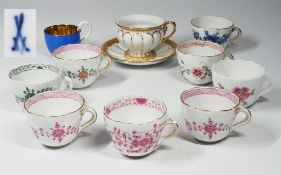 Sammlung von verschiedenen Moccatassen. MEISSEN 19./20. Jahrhundert, 1. oder 2. Wahl.
