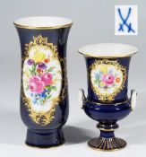 Amphorenvase, MEISSEN nach 1954., 1. Wahl. Und Vase, MEISSEN 1980. Jeweils 1. Wahl.