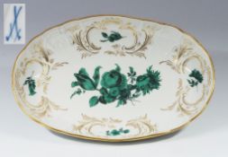 MEISSEN Schale, florale kupfergrüne Camaieumalerei mit Bukett und Einzelblüten.