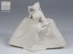 Dame mit Reifrock. NYMPHENBURG.