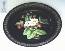 MEISSEN, Zierteller, 1. Wahl, um 1900. Farbige Bemalung von Julius Eduard Braunsdorf.