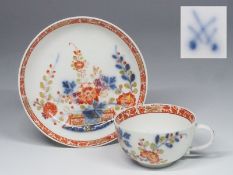Tasse. Unterschale. MEISSEN, 1860 - 1923, 1. Wahl. Reiches "Tischchenmuster".