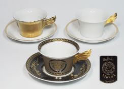 VERSACE für Rosenthal. Drei verschiedene Kaffeetassen mit passenden Untertassen.