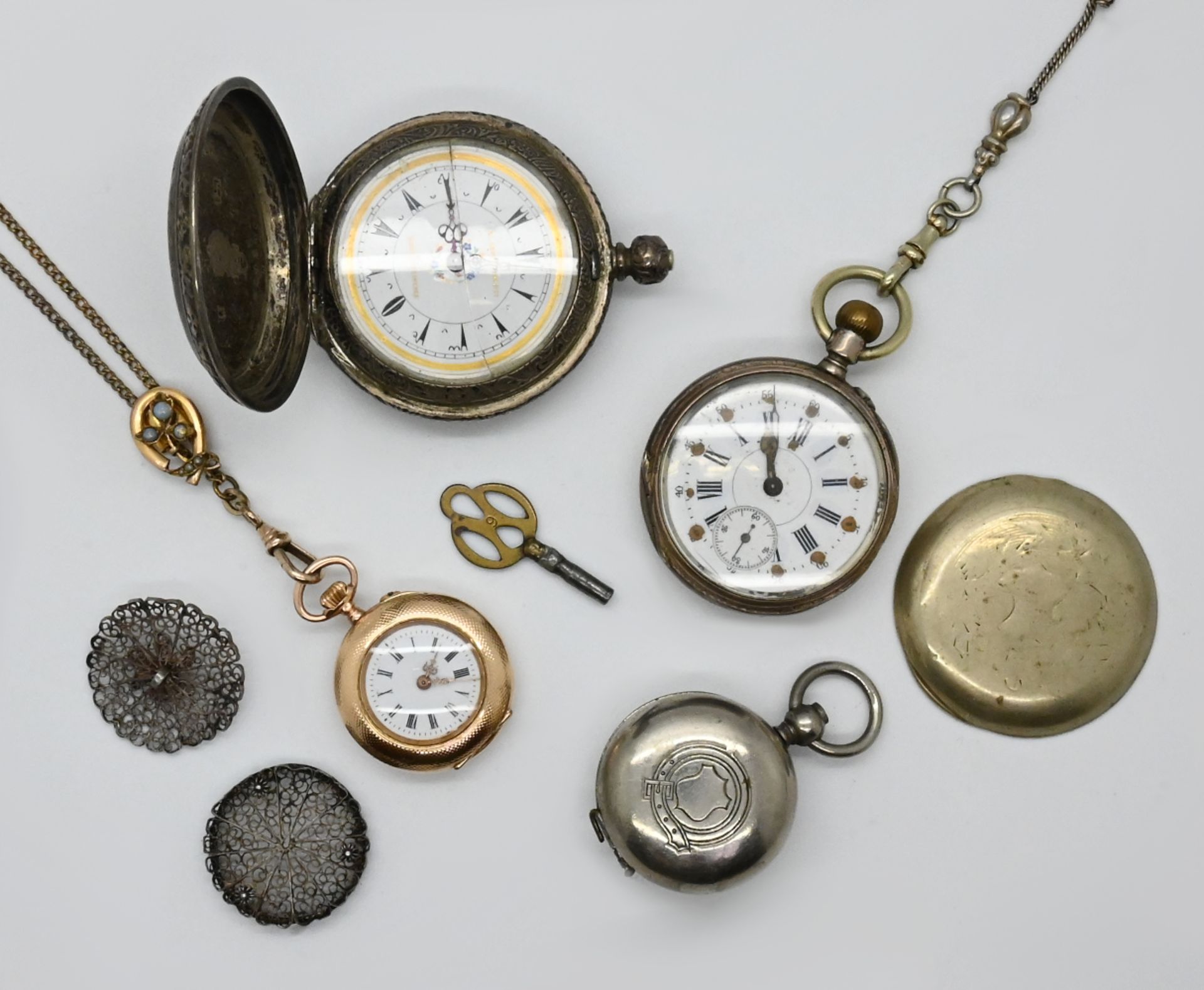 1 Damentaschenuhr um 1900 (1 Deckel Gold) 