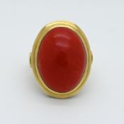 1 Damenring GG 14ct. mit Koralle